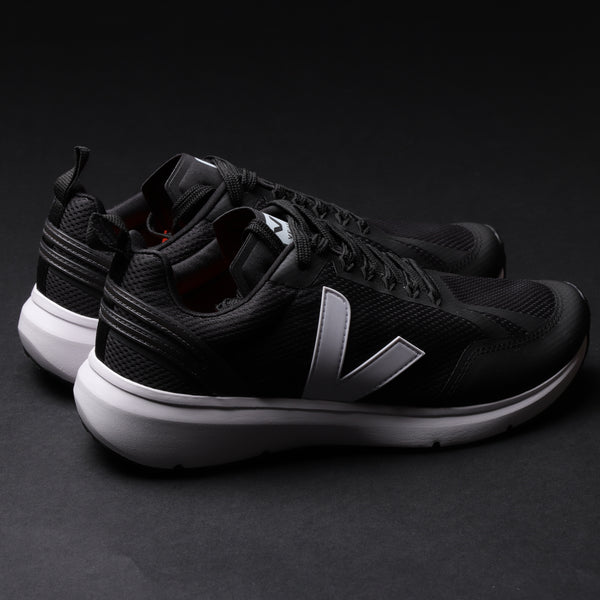 Veja Sneaker DA Running Uomo Mod.Condor2 Alveomesh Black E White