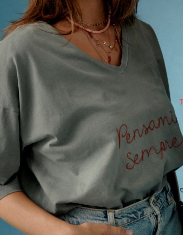 Giada Benincasa T- Shirt Donna Scollo a v Con Scritta "Pensami Sempre"Denim Scritta Rossa